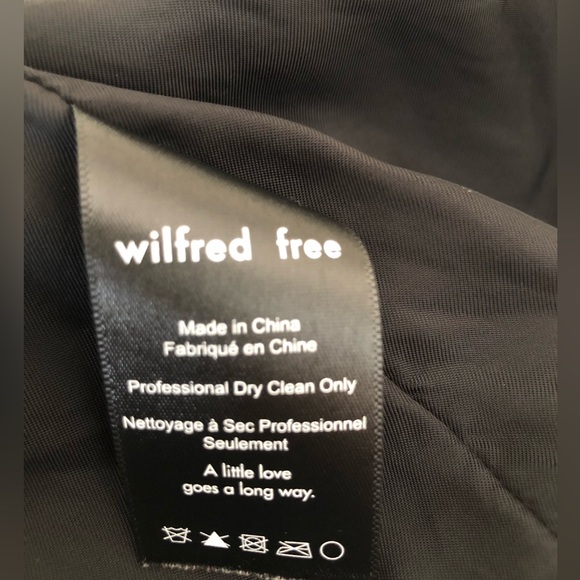 Aritzia Wilfred Bomber Jacket - Picture 10 of 10